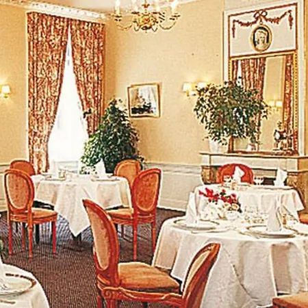 Trianon Et De La Plage Hotell 2*