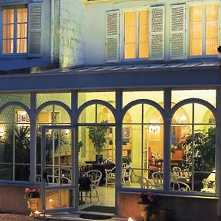 Trianon Et De La Plage